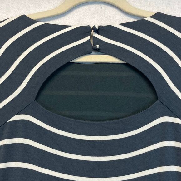 LOFT Knee Length Dress Sz 8 Blue White Striped Fit & Flare Short Sleeve Cut Out - Picture 11 of 13